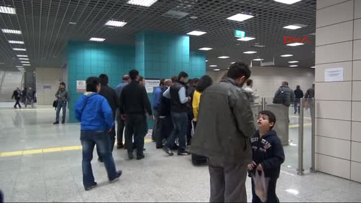 İskeleler Kapalı Marmaray Çalışıyor