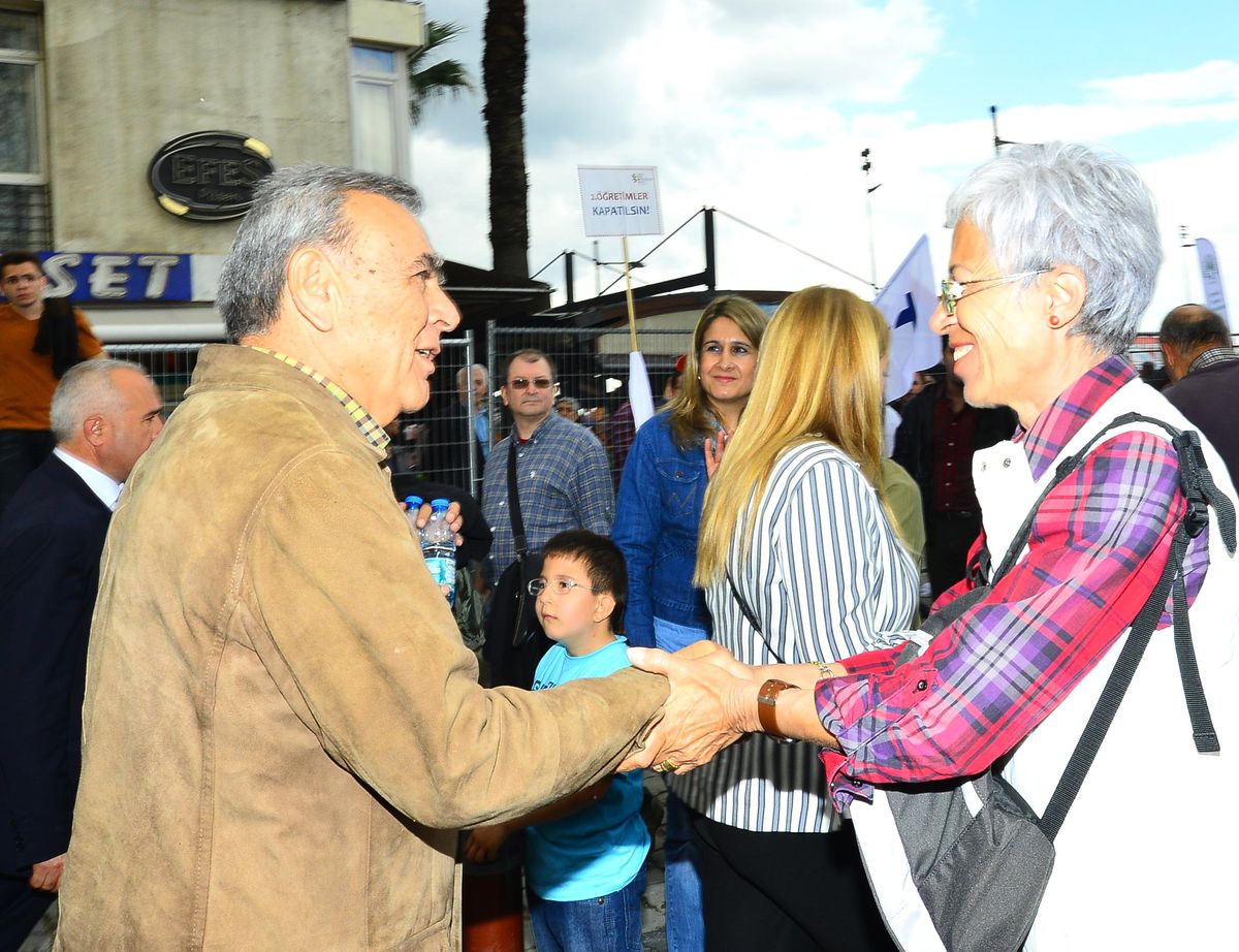 İzmir\'de "1 Mayıs" Coşkusu