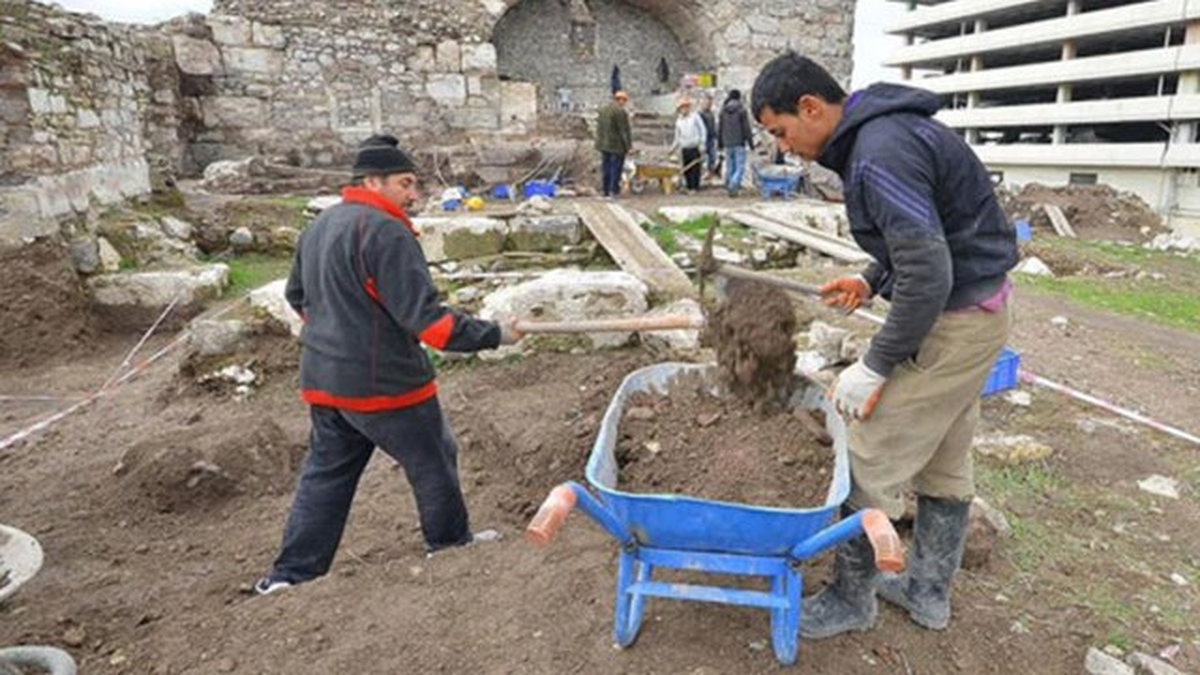İzmir\'in Antik Kenti "Smyrna" Fransız Kültür\'de Tartışılacak