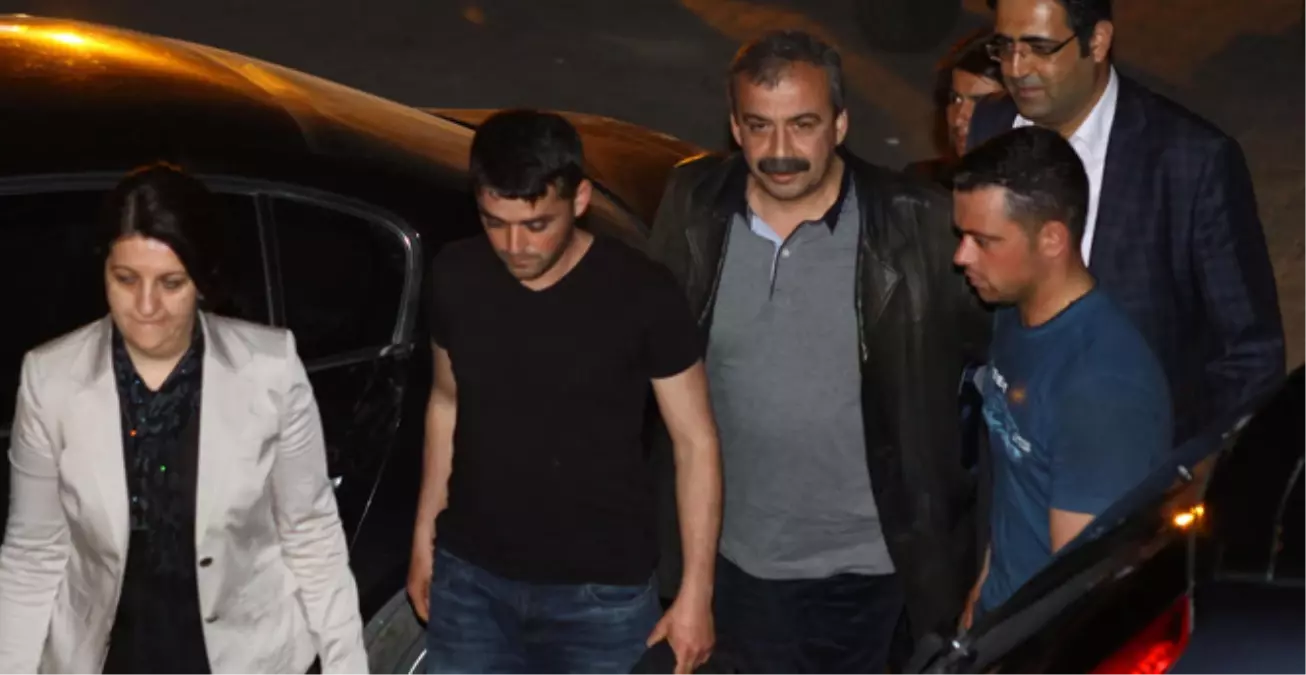 Kaçırılan 2 Asker Serbest Bırakıldı