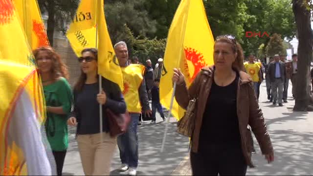 Kahramanmaraş\'ta 1 Mayıs Nedeniyle Yürüyen Grup \'Yuhalandı\'