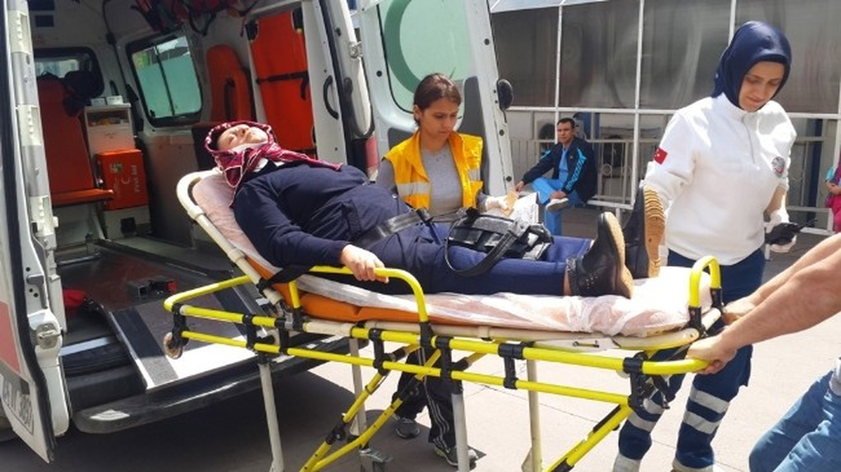 Kontrolsüz Kavşakta Trafik Kazası: 1 Yaralı