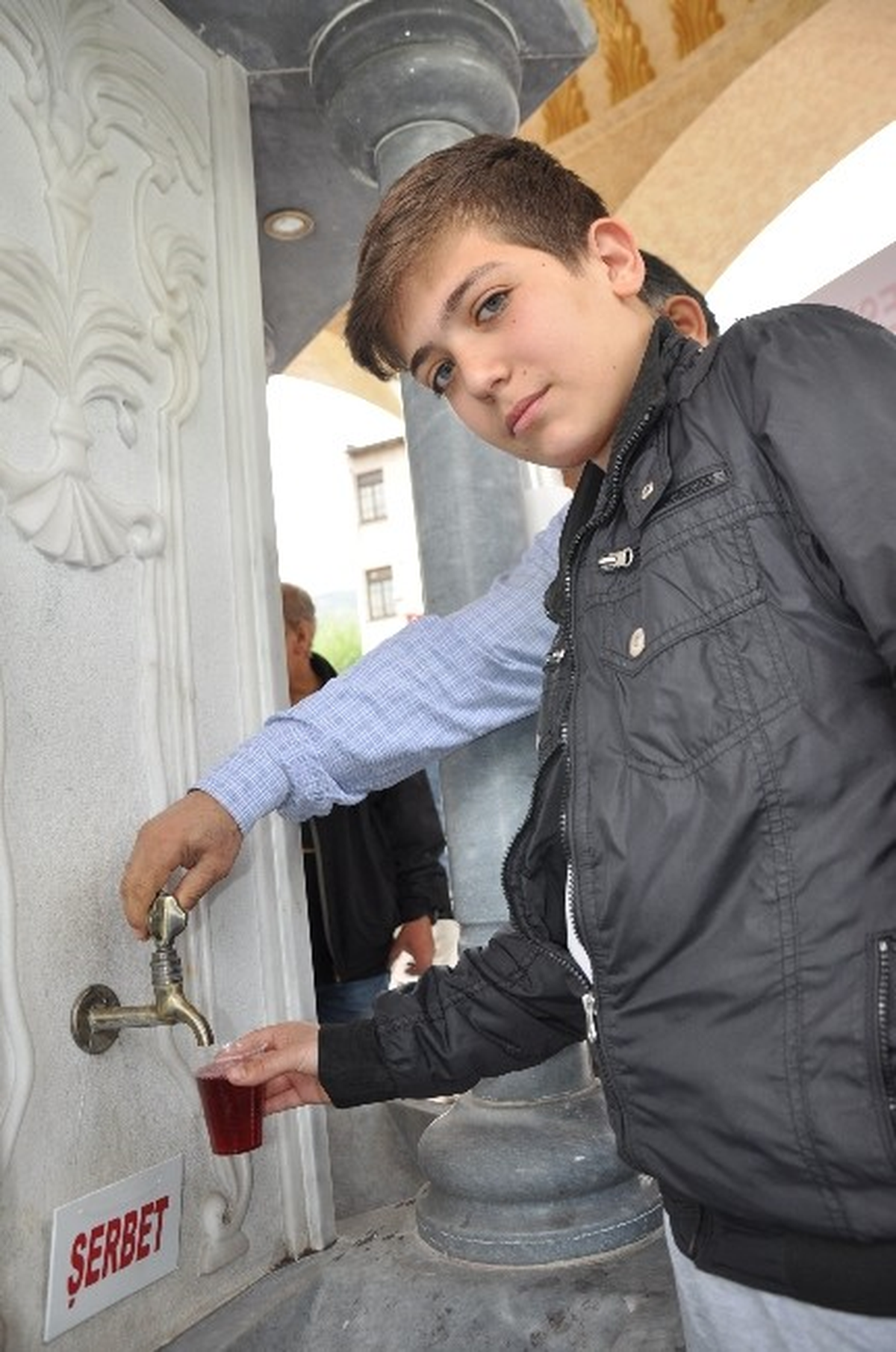 Osmanlı Çeşmesinden Şerbet Aktı