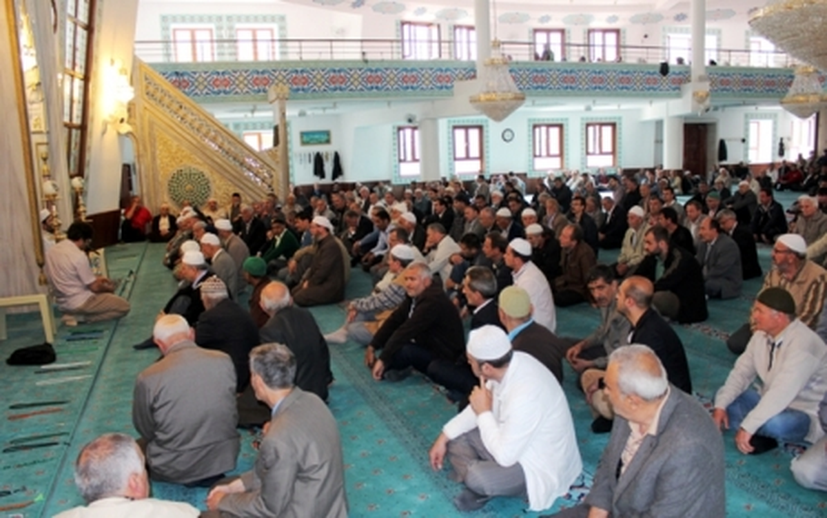Yalova\'da Regaip Kandili