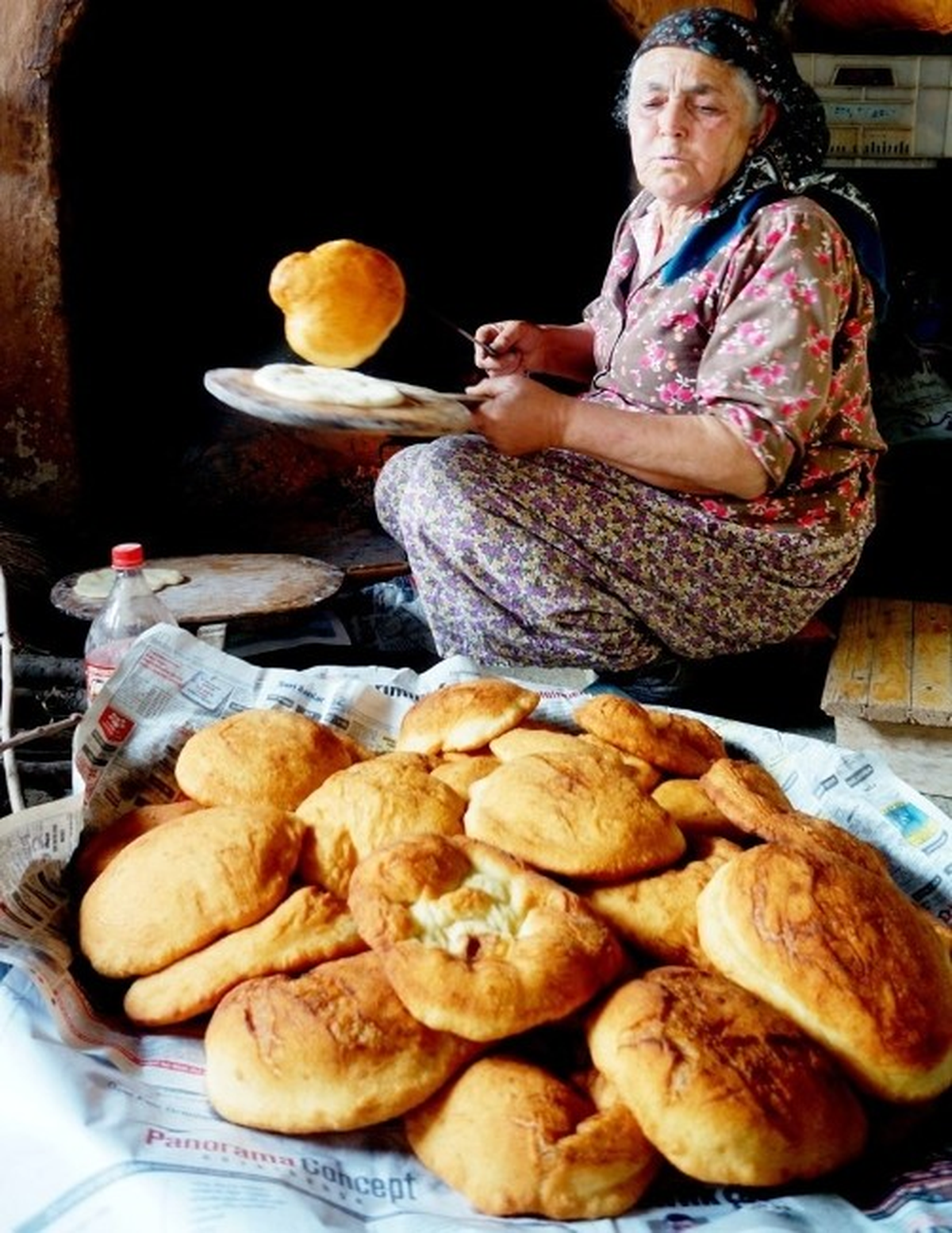 Sarıgöl\'de Üç Ayların Başlamasıyla \'Pişi\'lerin Dağıtılmasına Başlandı