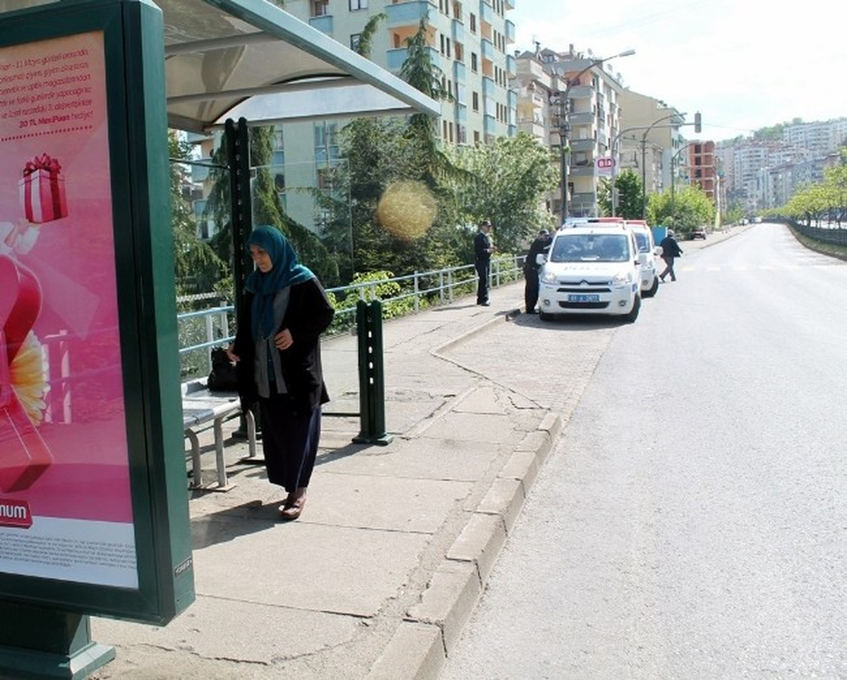 Trabzon\'da Şüpheli Çanta Paniği