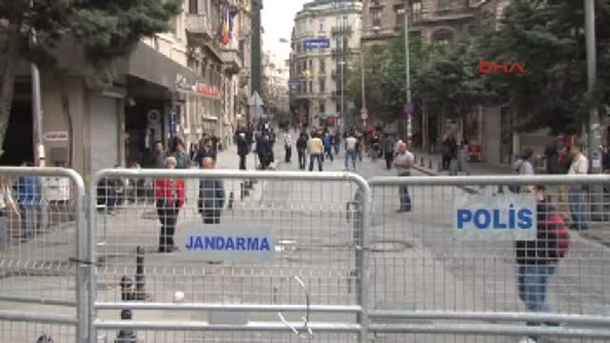 Voleybol Oynayarak Tepki Gösterdiler