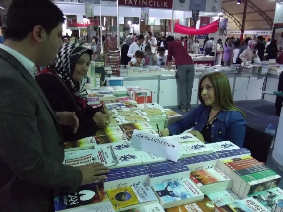 Yazar Sinan: "Çocuk ve Gençlerin İnternet ile Bu Kadar Haşır Neşir Olmaları Hayra Alamet Değil"