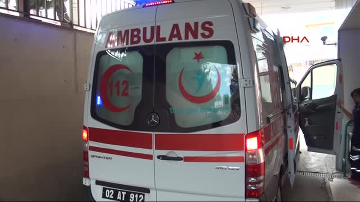Adıyaman\'da Kaza: 3 Yaralı