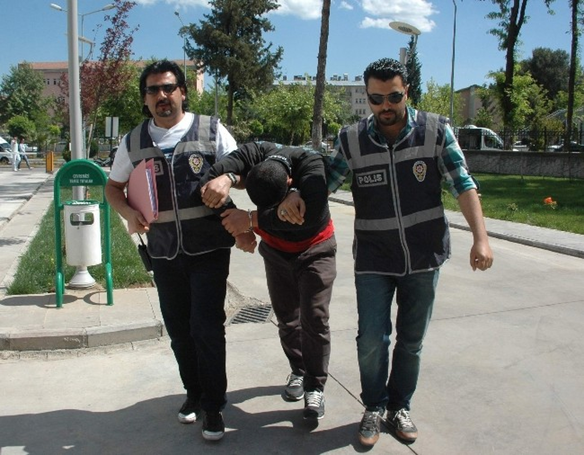 Adıyaman\'da Sigara Hırsızı Adliyeye Sevk Edildi