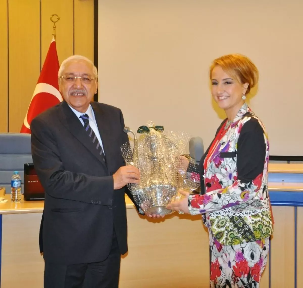 Angiad ve Gagiad Yönetimi Osb\'de Buluştu