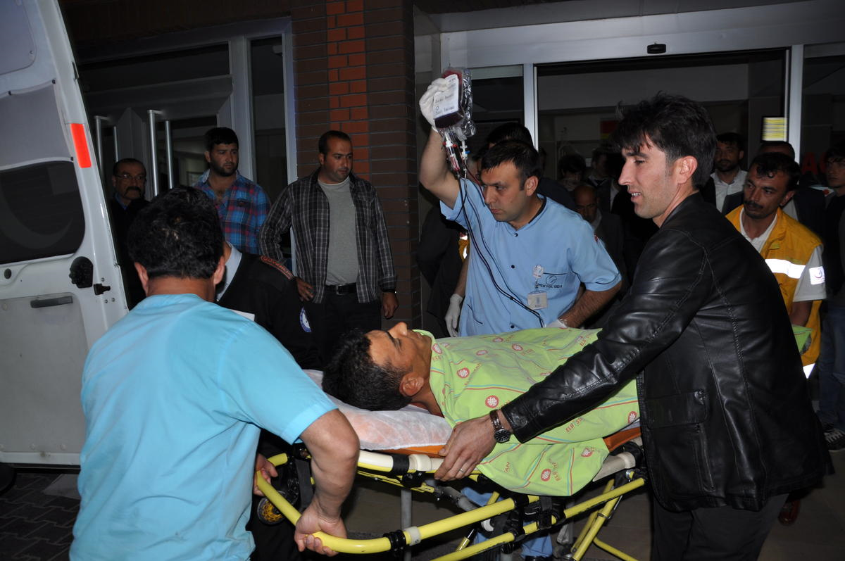 Asker Eğlencesinde Kazara Kendisini Vurdu