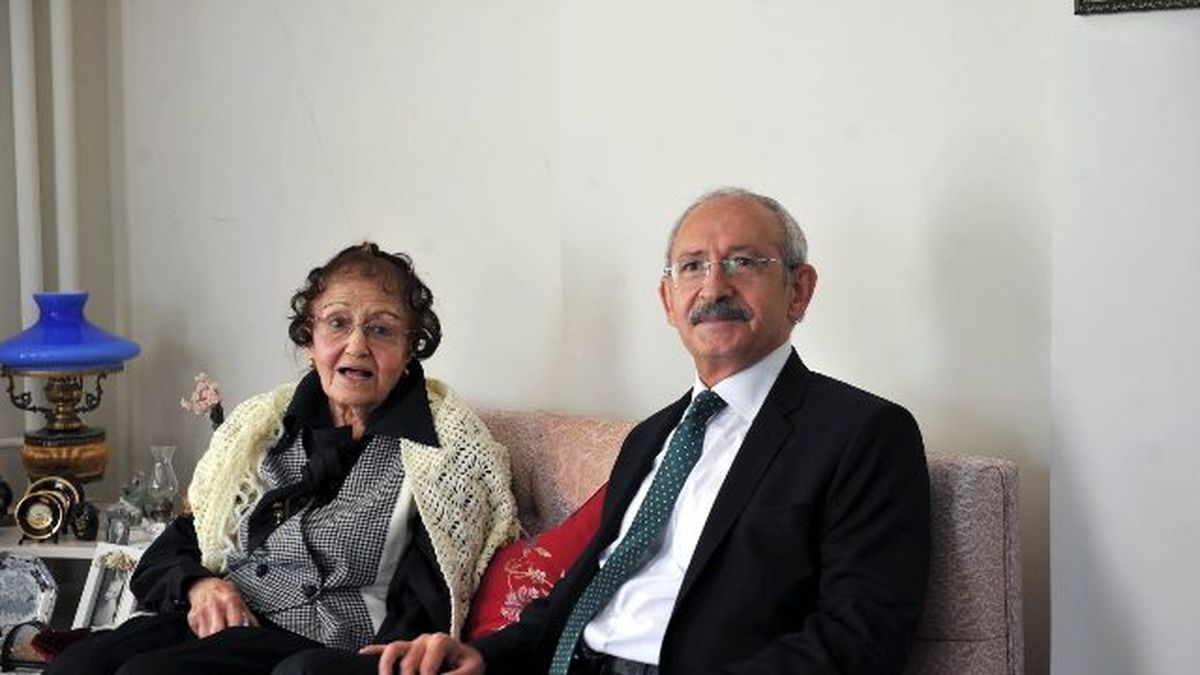 Kılıçdaroğlu, Atatürk\'ün Özel Kalemi Ulasan\'ın Kızını Ziyaret Etti