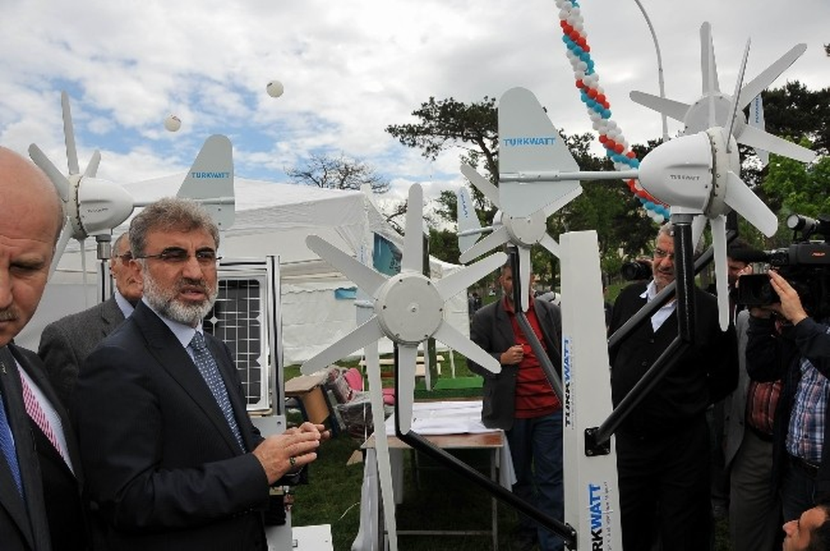 Bakan Yıldız\'dan Rüzgar Gülü Pazarlığı