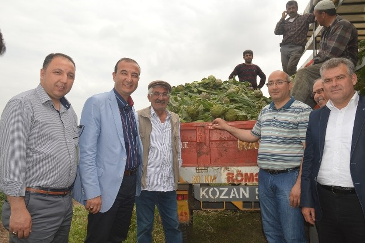 Ceyhan Belediye Başkanı Öztürk Çiftçileri Ziyaret Etti