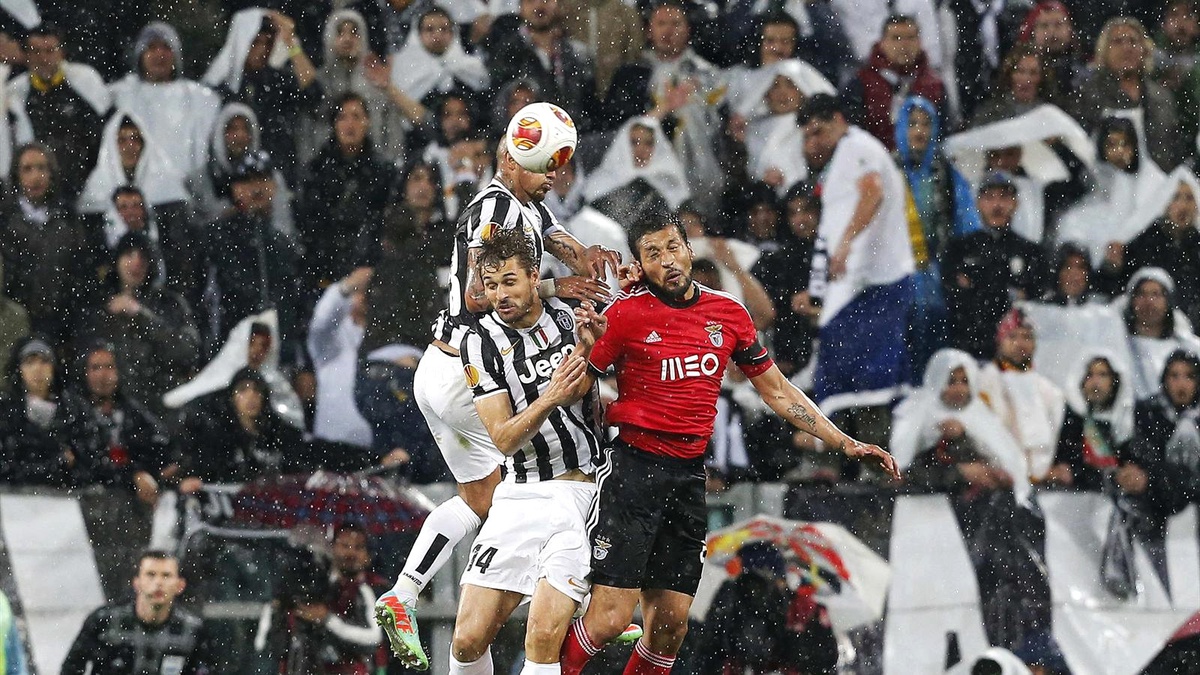 Benfica Juventus\'a Şans Tanımıyor! Portekiz Ekibi Finalde!