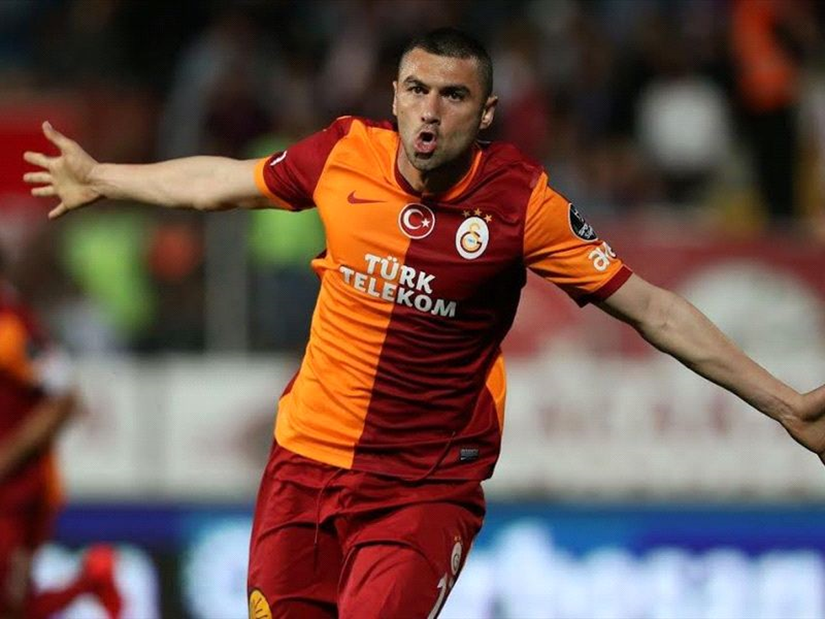 Burak Galatasaray\'da Devam Ediyor