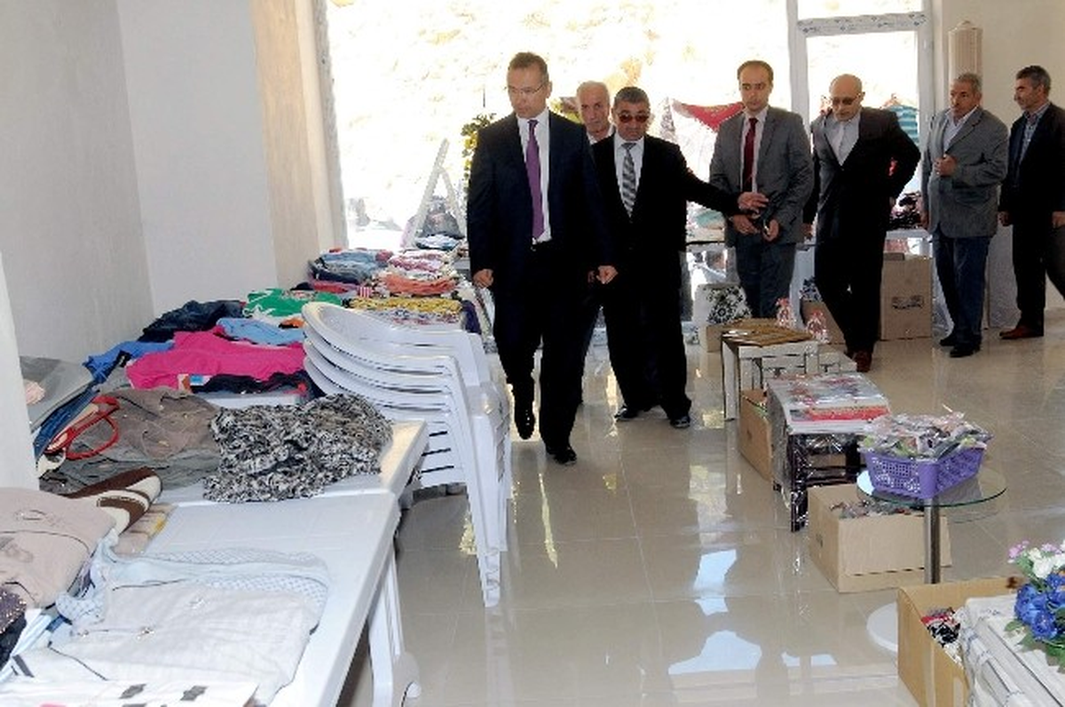 Çelikhan\'da Muhtaç Öğrenciler Yararına Kermes