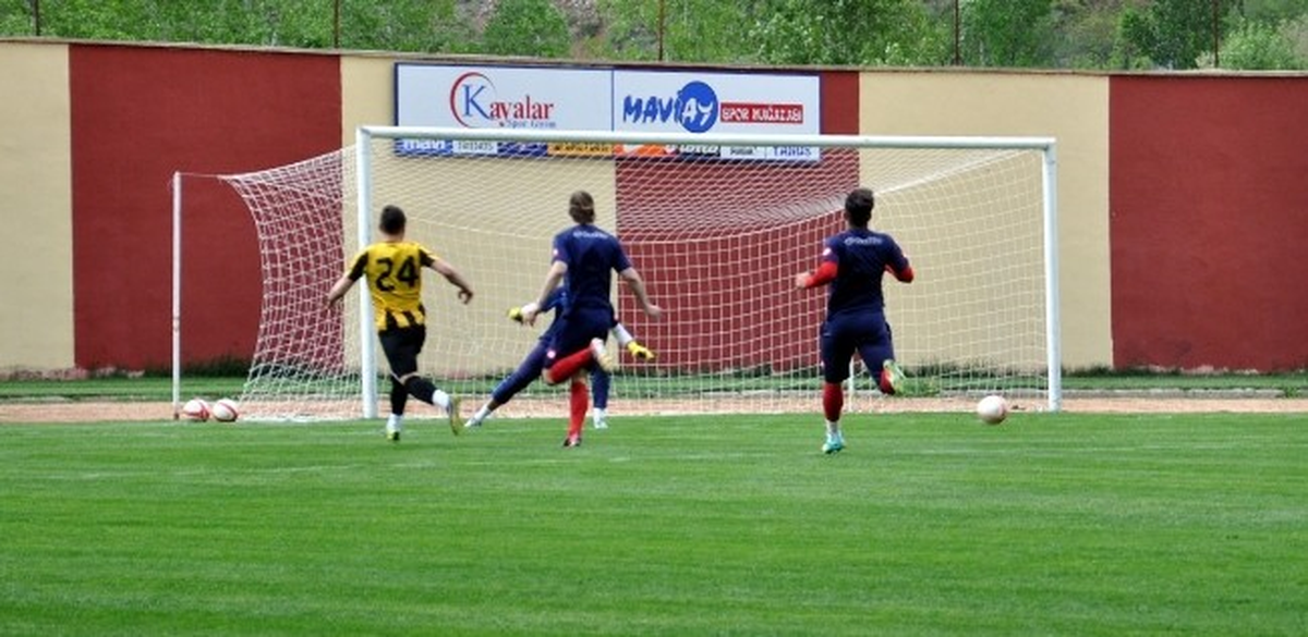 Dönüm Noktası Final Maçı Öncesi Sıkı Rakiple Prova: 2-0