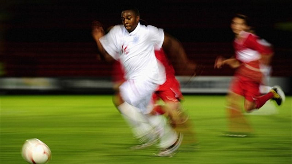 Dünyanın En Hızlı Futbolcusu Artık O!