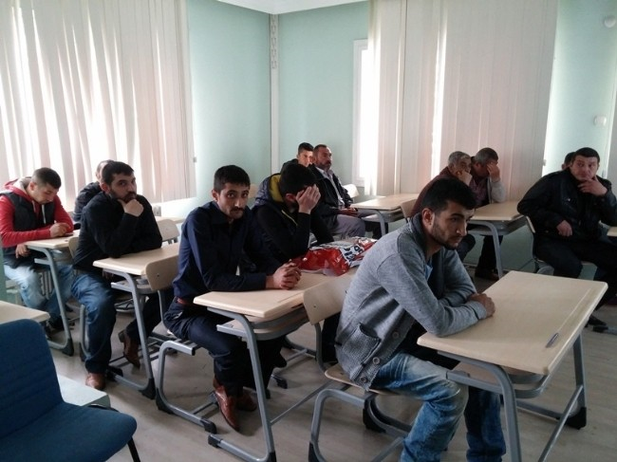 Emniyet Bin 310 Öğrenciye Madde Bağımlılığı Anlatıldı
