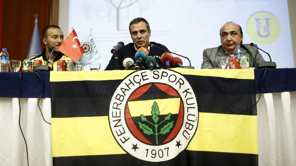 Ersun Yanal Gelecek Sezon Takımın Başında Kalacağını Açıkladı