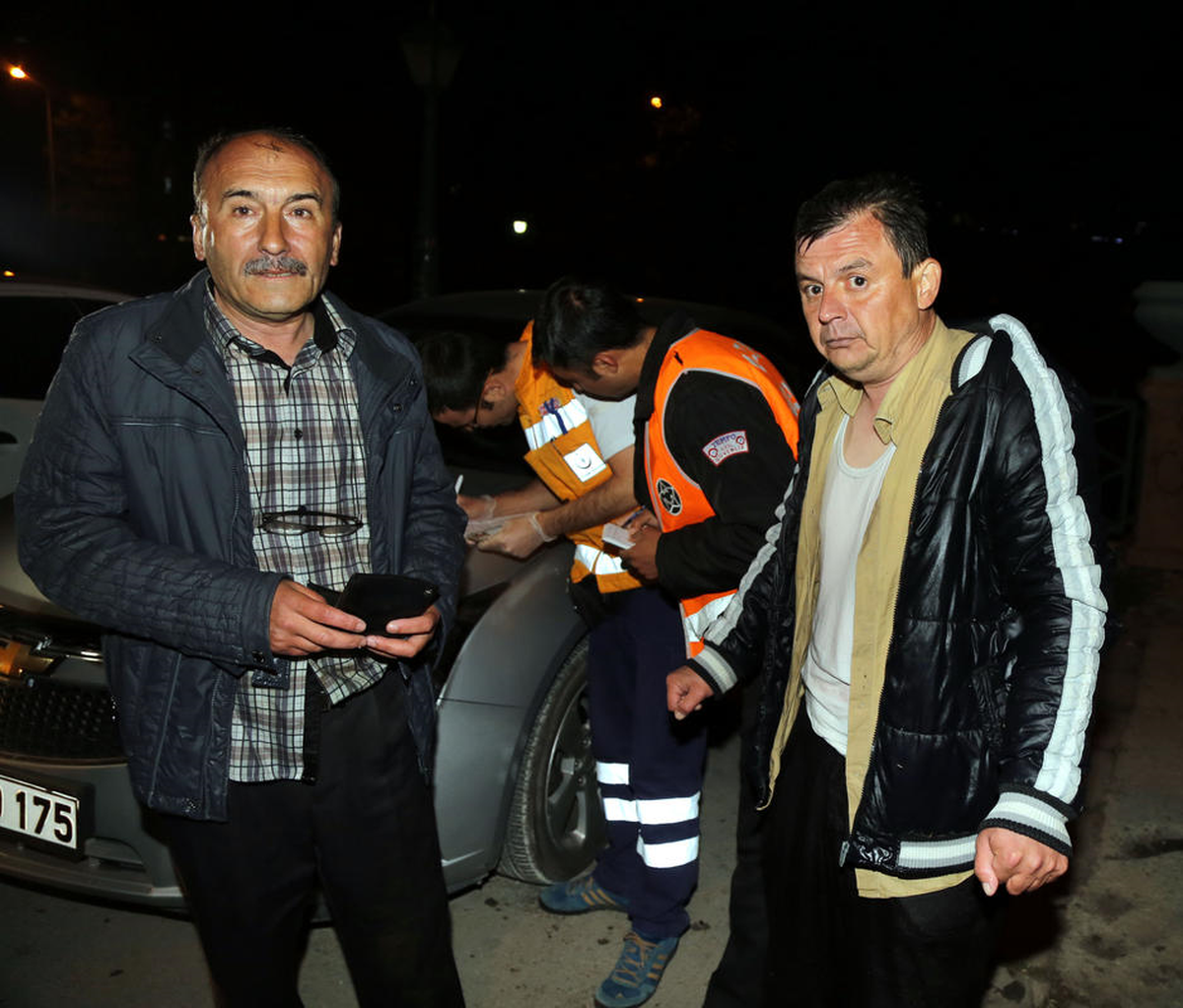 Eskişehir\'de Porsuk Çayı\'na Düşen 2 Kişi Kurtarıldı