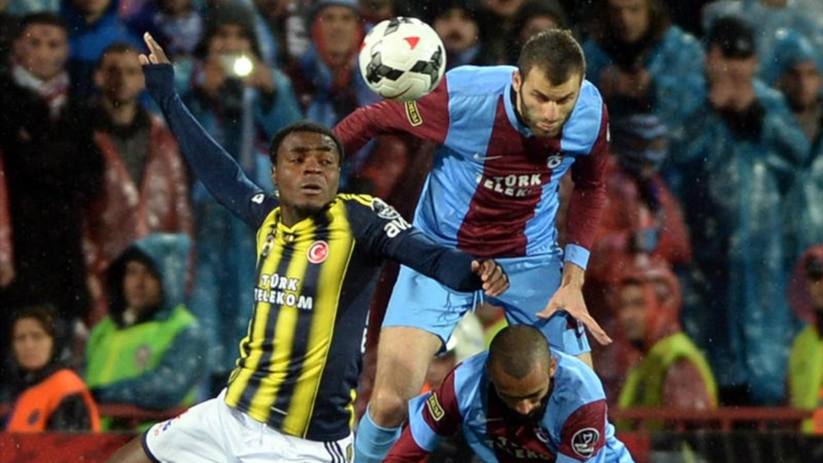 Fenerbahçe\'de Mart Ayının En Güzel Golü Emenike\'den