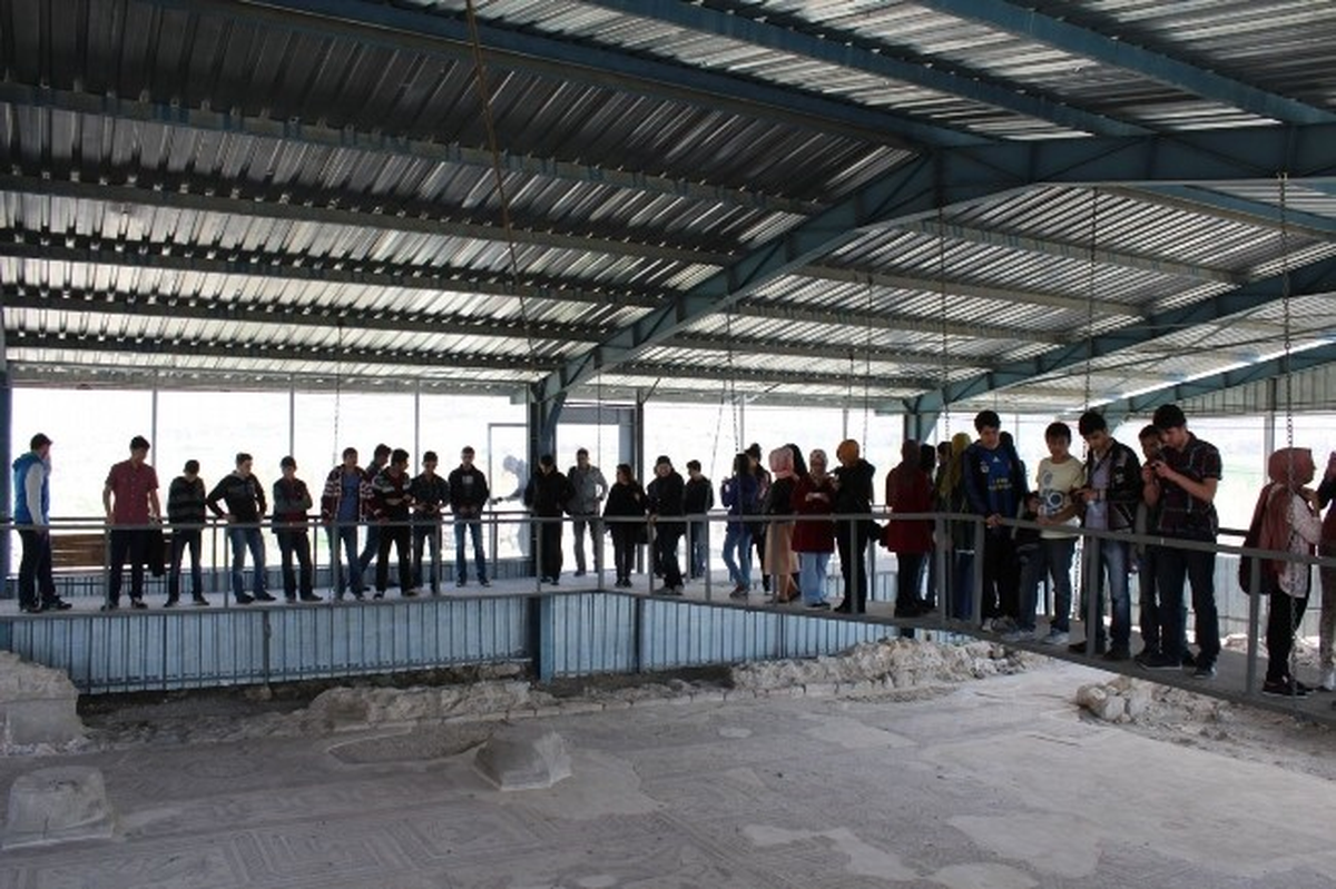 Gençlerden Altıntepe Ziyareti ve Piknik