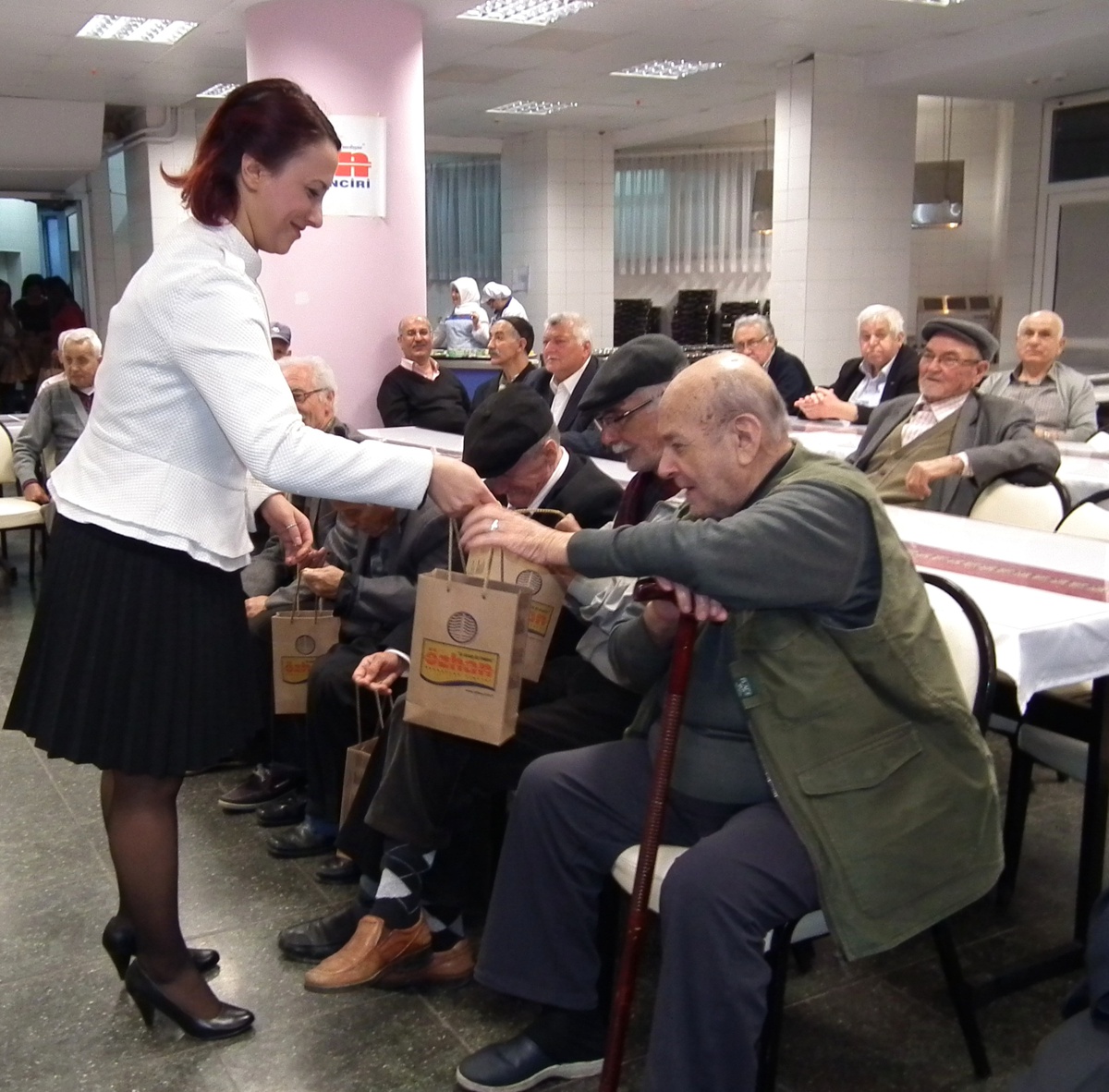 Huzurevi Sakinlerine Gezek Sürprizi