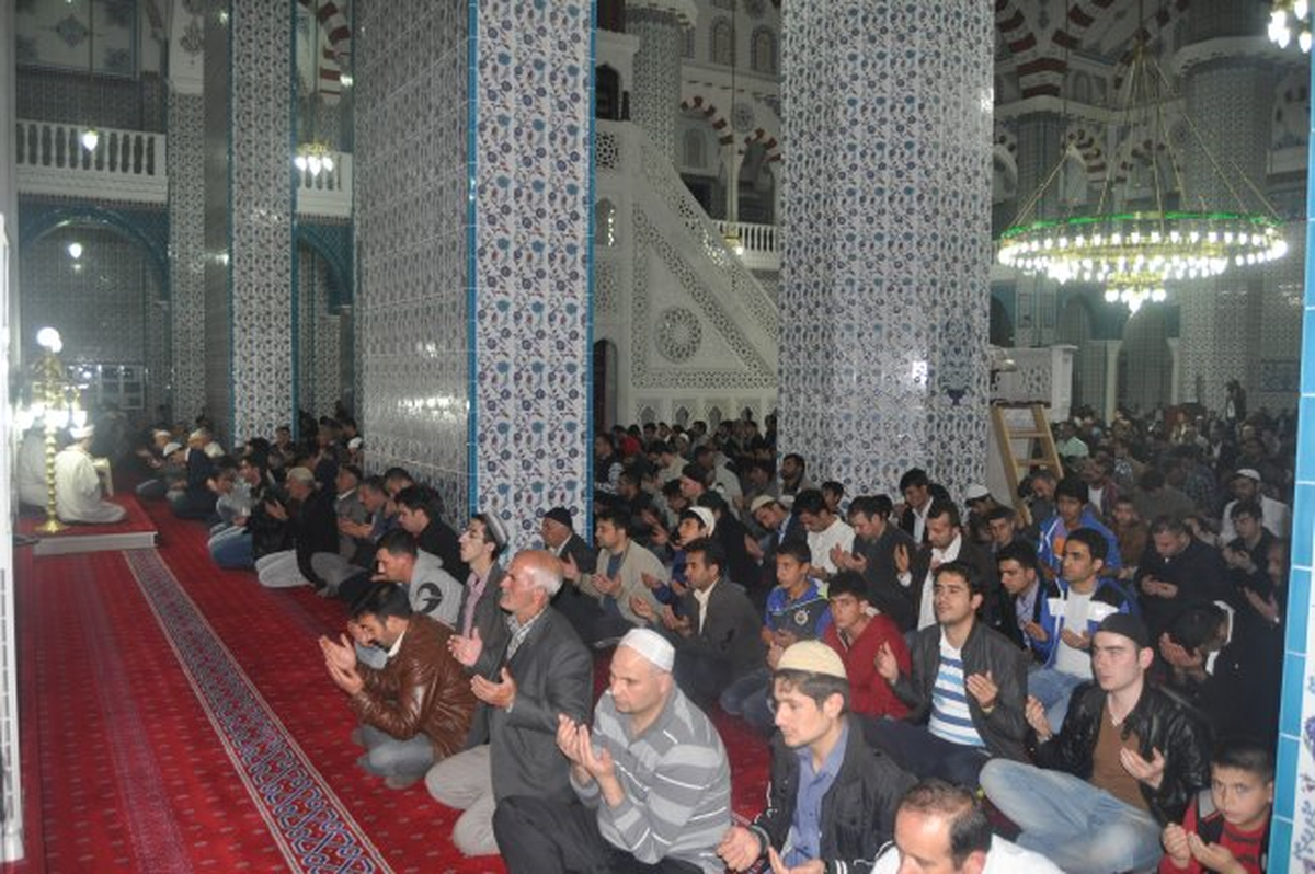 Iğdır\' da Regaip Kandili Coşkuyla Kutlandı