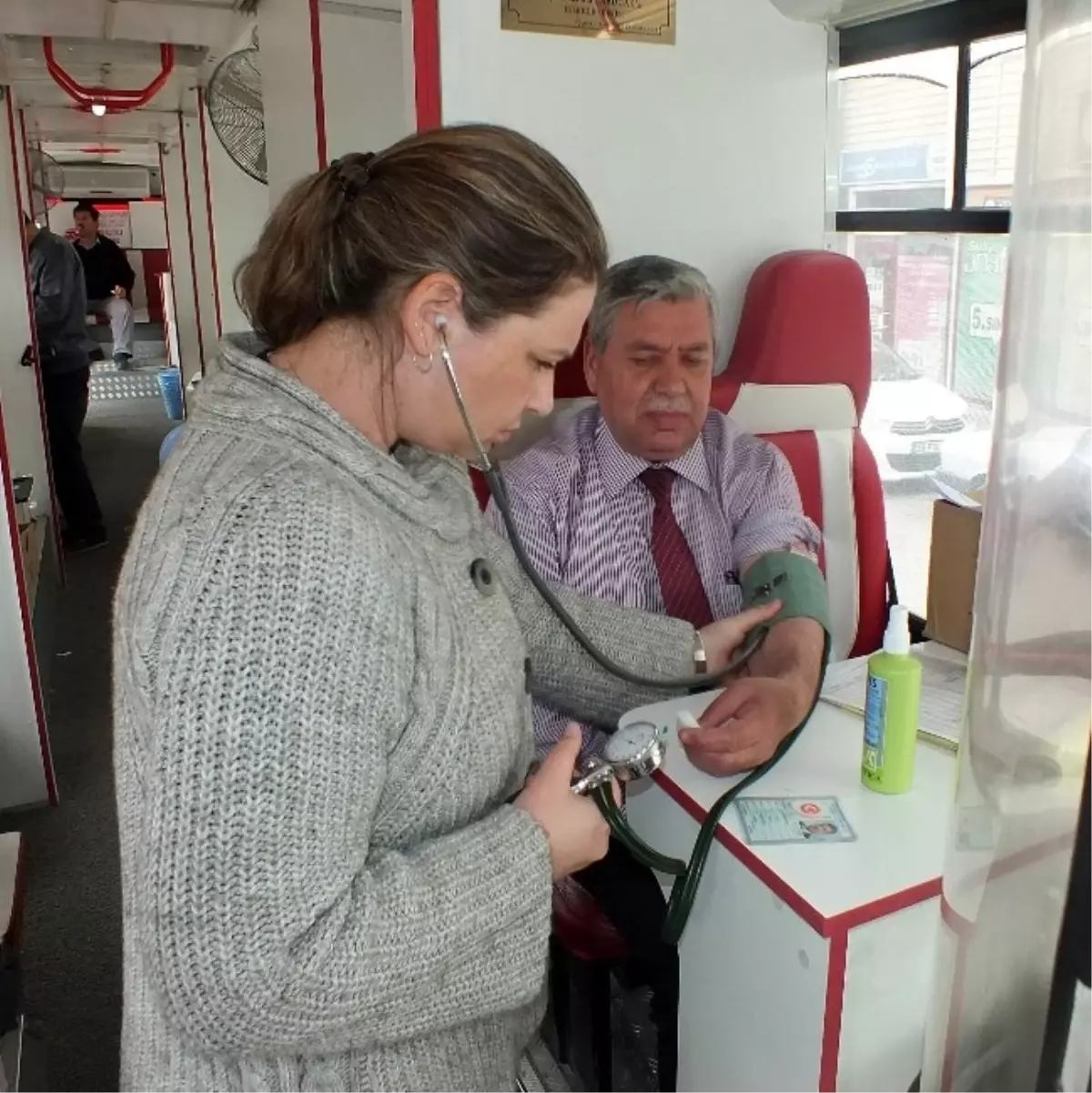 İmamlardan Kızılay\'a Kan Bağışı