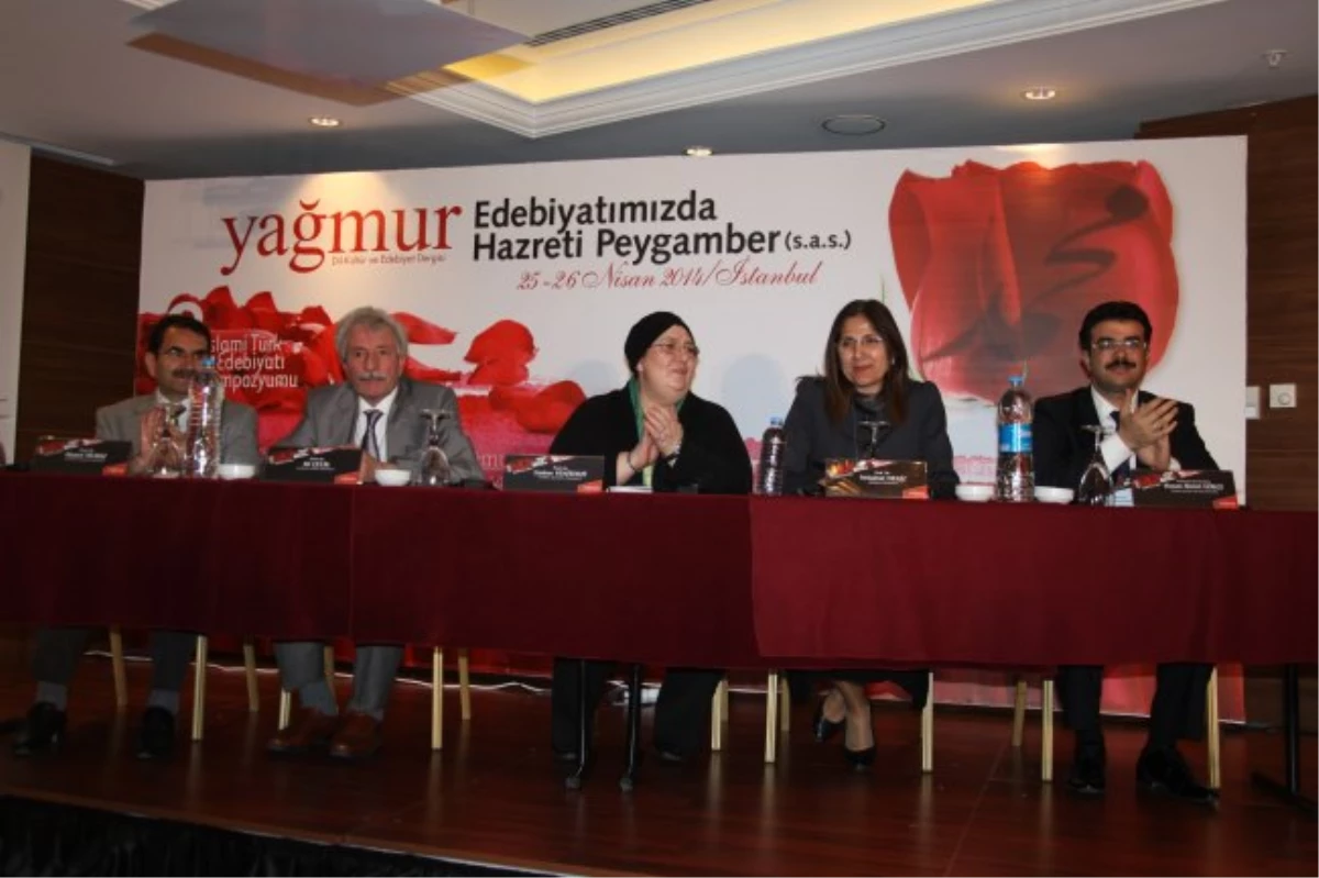 İslami Türk Edebiyatı Sempozyumu Yapıldı