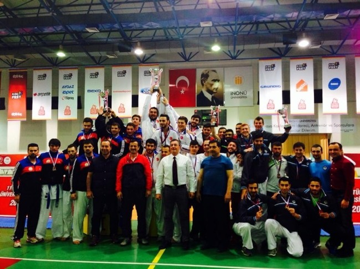 Karatede Bronz Kupa Atatürk Üniversitesi\'nin Oldu