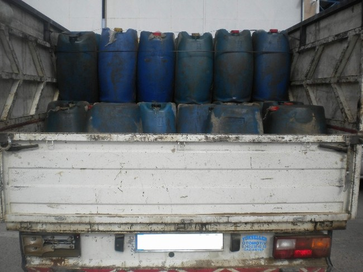 Kilis\'te 4 Bin 200 Litre Kaçak Motorin Ele Geçirildi