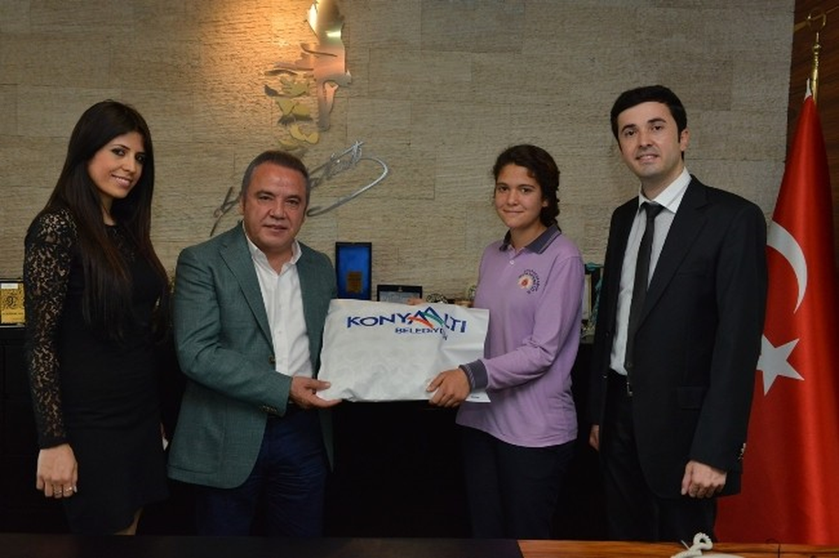 Konyaaltı Belediyesi Etüt Merkezi ile Başarıyı Yakaladı