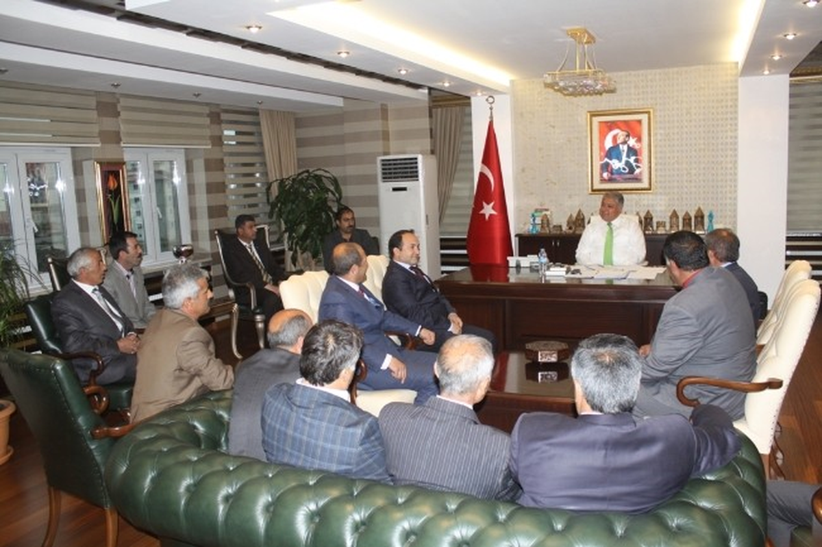 Mahalle Muhtarlarından Vali Tekinarslan\'a Ziyaret