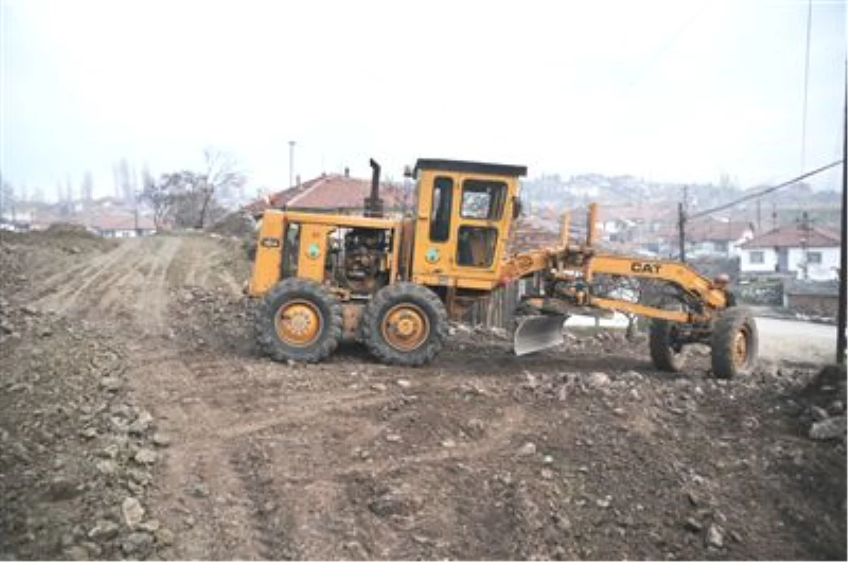 Mamak Yol Çalışmaları Devam Ediyor