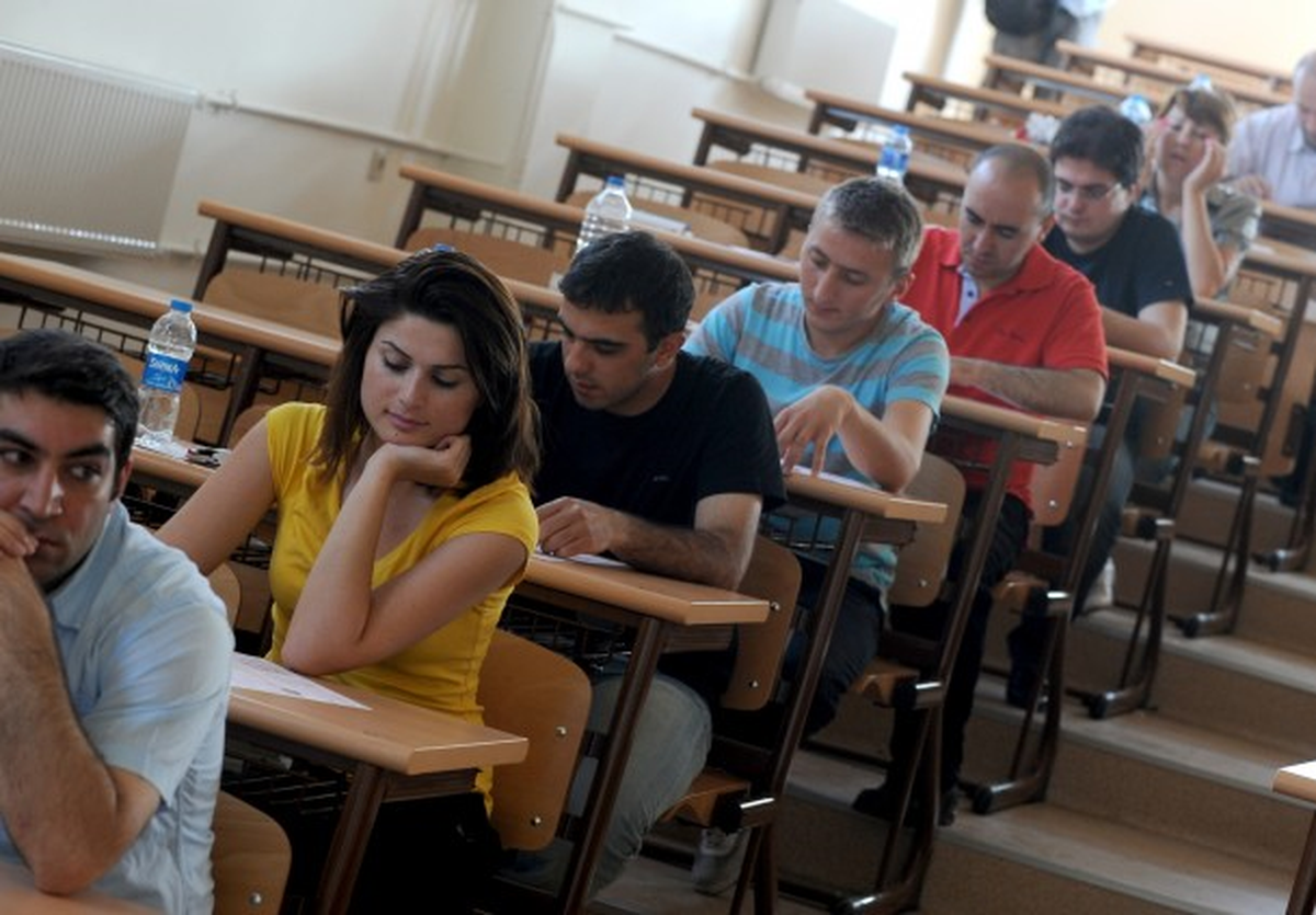 Ön Lisans ve Lisans Arasında Geçiş, Çift Ana Dal ve Yan Dal Esaslarında Değişiklik Yapıldı