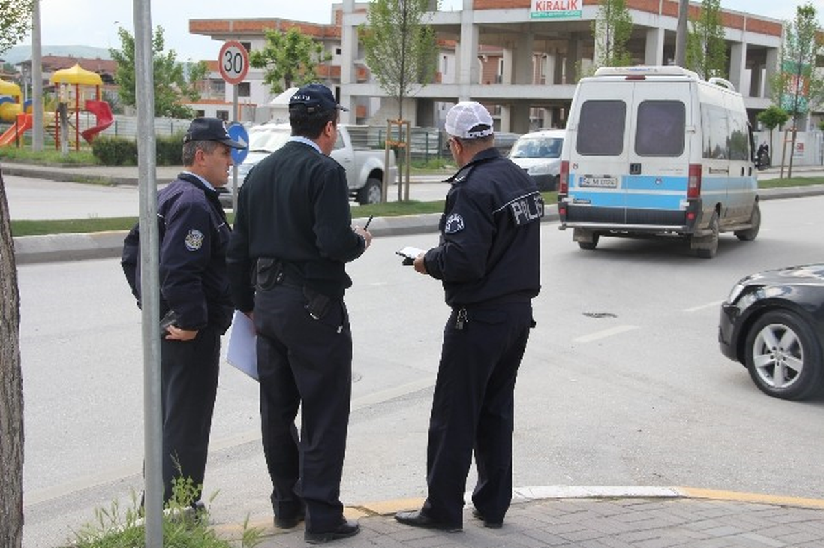 Otomobil Bisiklete Çarptı: 1 Yaralı