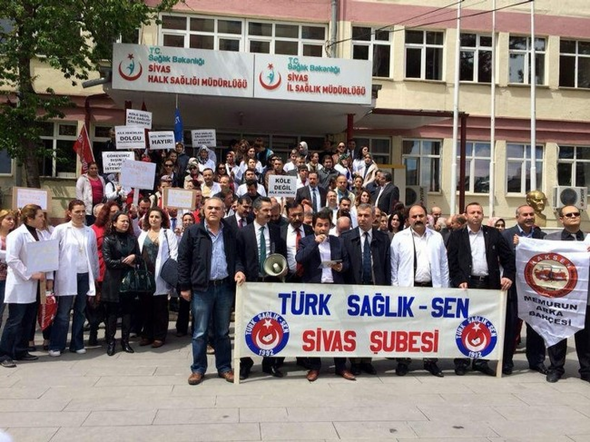 Türk Sağlık-Sen Sivas Şubesi Aile Hekimleri Nöbet Uygulamasını Protesto Etti