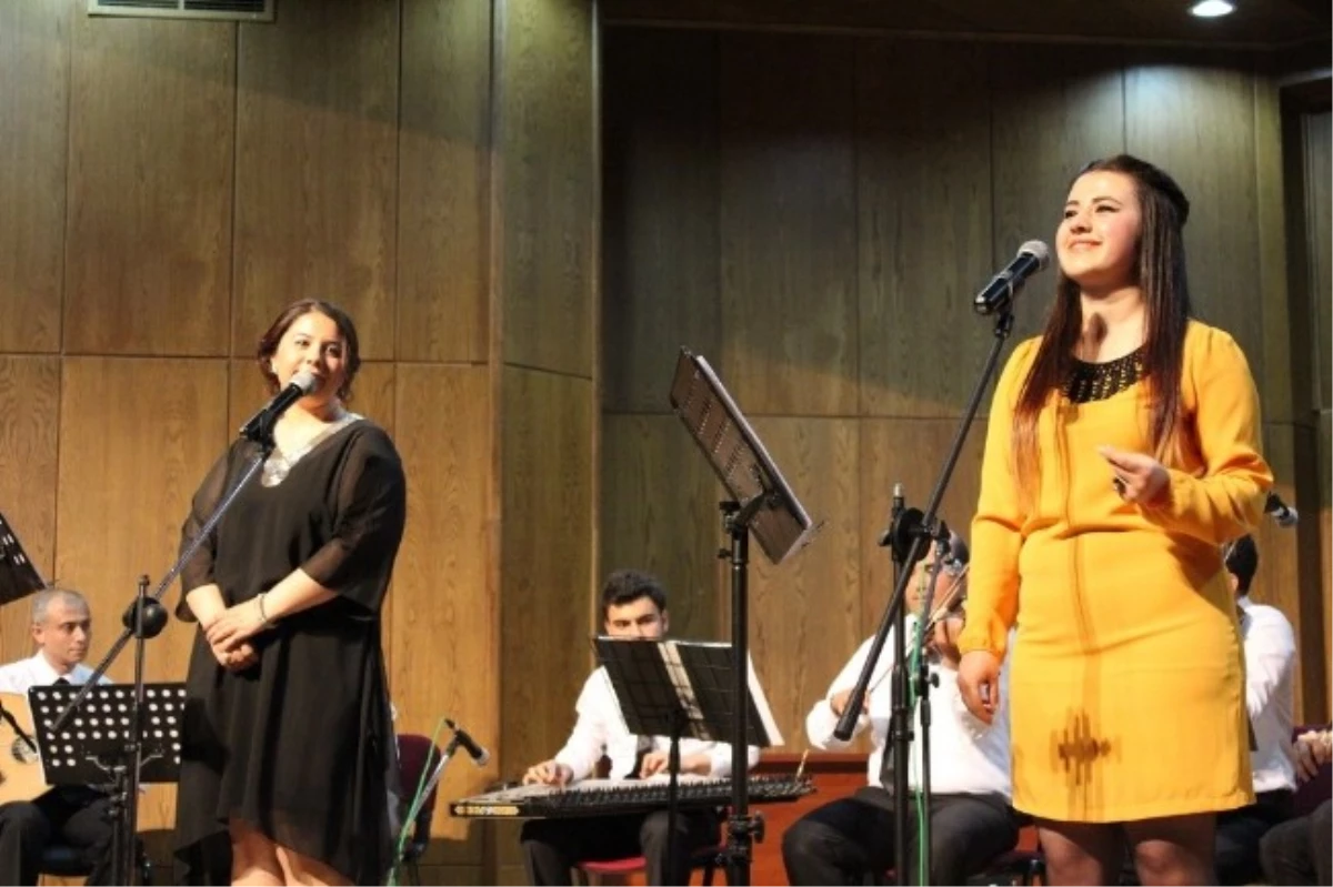 Üniversitede Türk Sanat Müziği Konseri