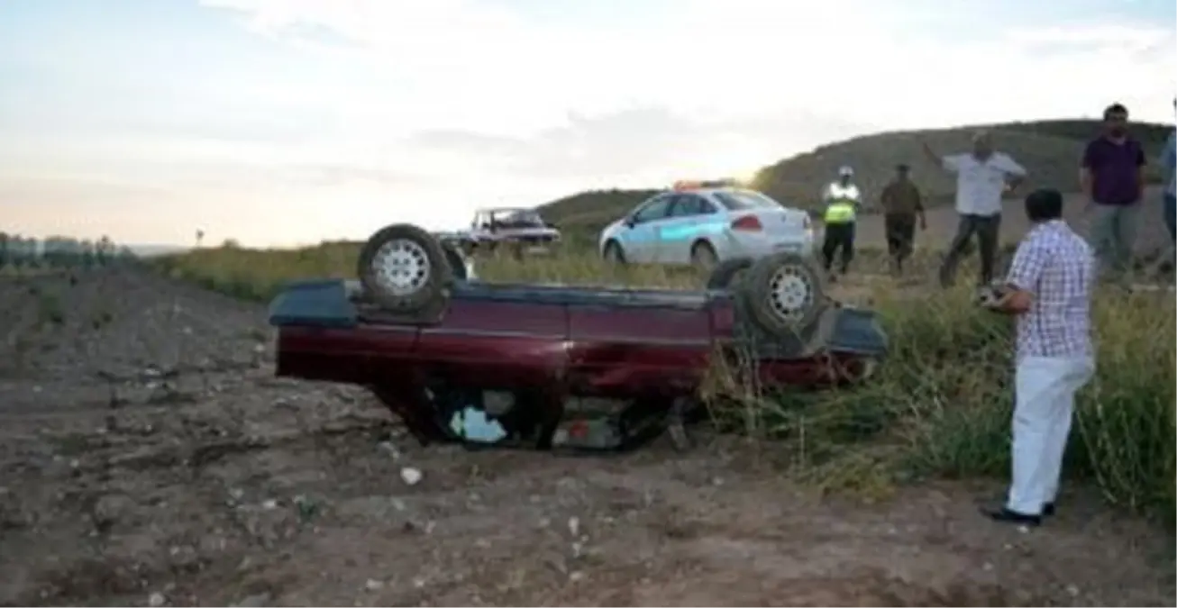 Virajı Alamayan Otomobil Tarlaya Uçtu: 2 Ölü, 2 Yaralı