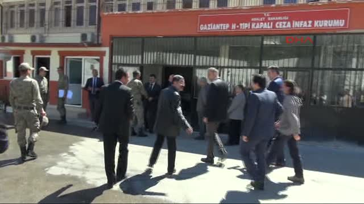 Yazar Ahmet Ümit Cezaevi Ziyaret Etti