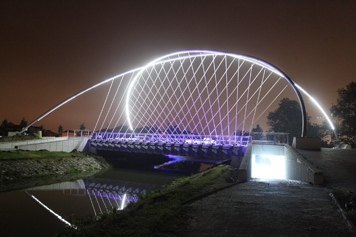 Yeni Köprü Led Sistemiyle Aydınlatıldı