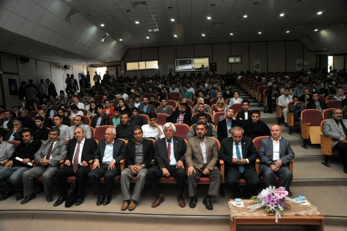 Yyü\'de Ahmedi Xani\'yi Anma Paneli