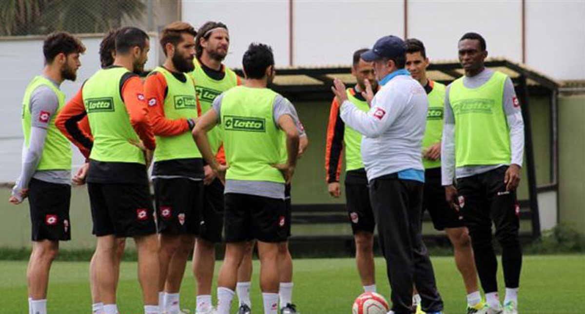 Adanaspor\'da, Mersin İdmanyurdu Maçı Hazırlıkları