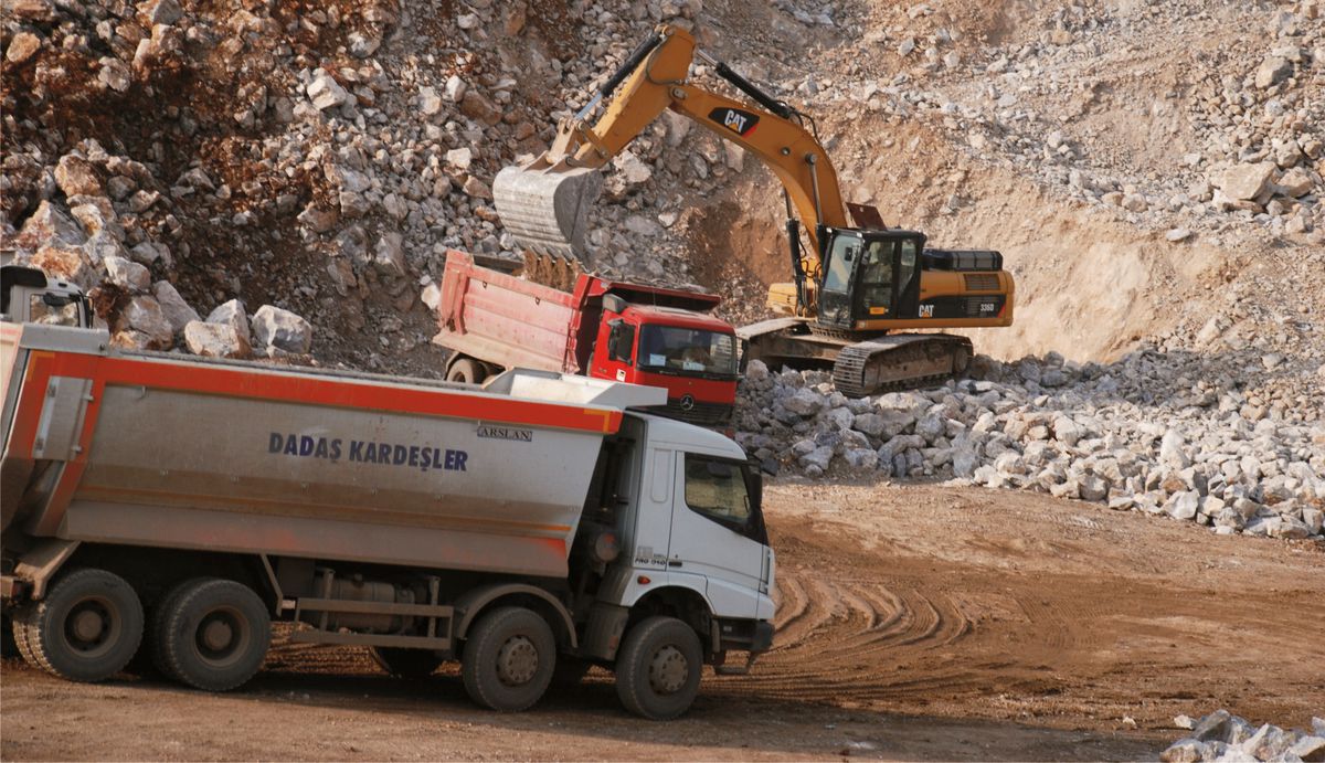 Aliağa\'da İş Kazaları: 1 Ölü, 1 Yaralı