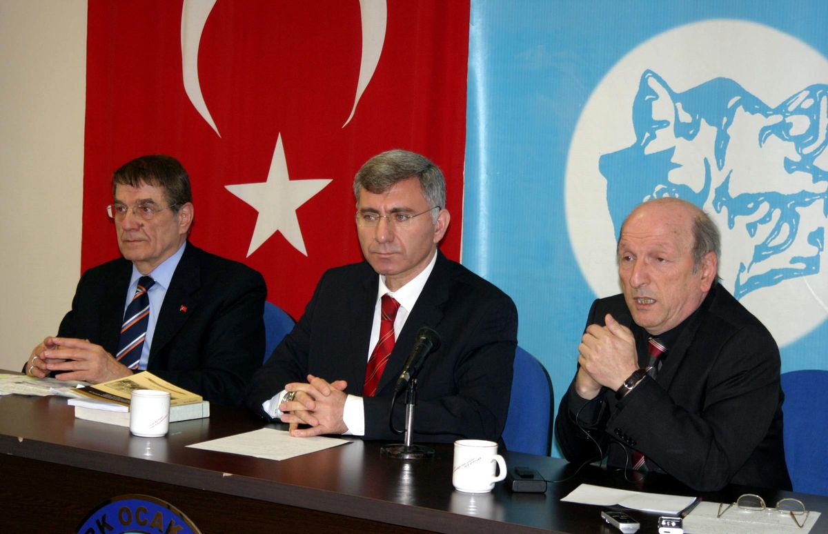 Prof.dr.çağlayan : Hükümet Güneydoğu\'daki Paralel Yapıya Söz Söylesin