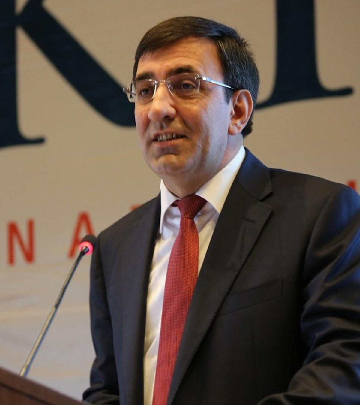 Bakan Yılmaz: "Siz de Gelin Bu Ekonomik Büyümeden Faydalanın"